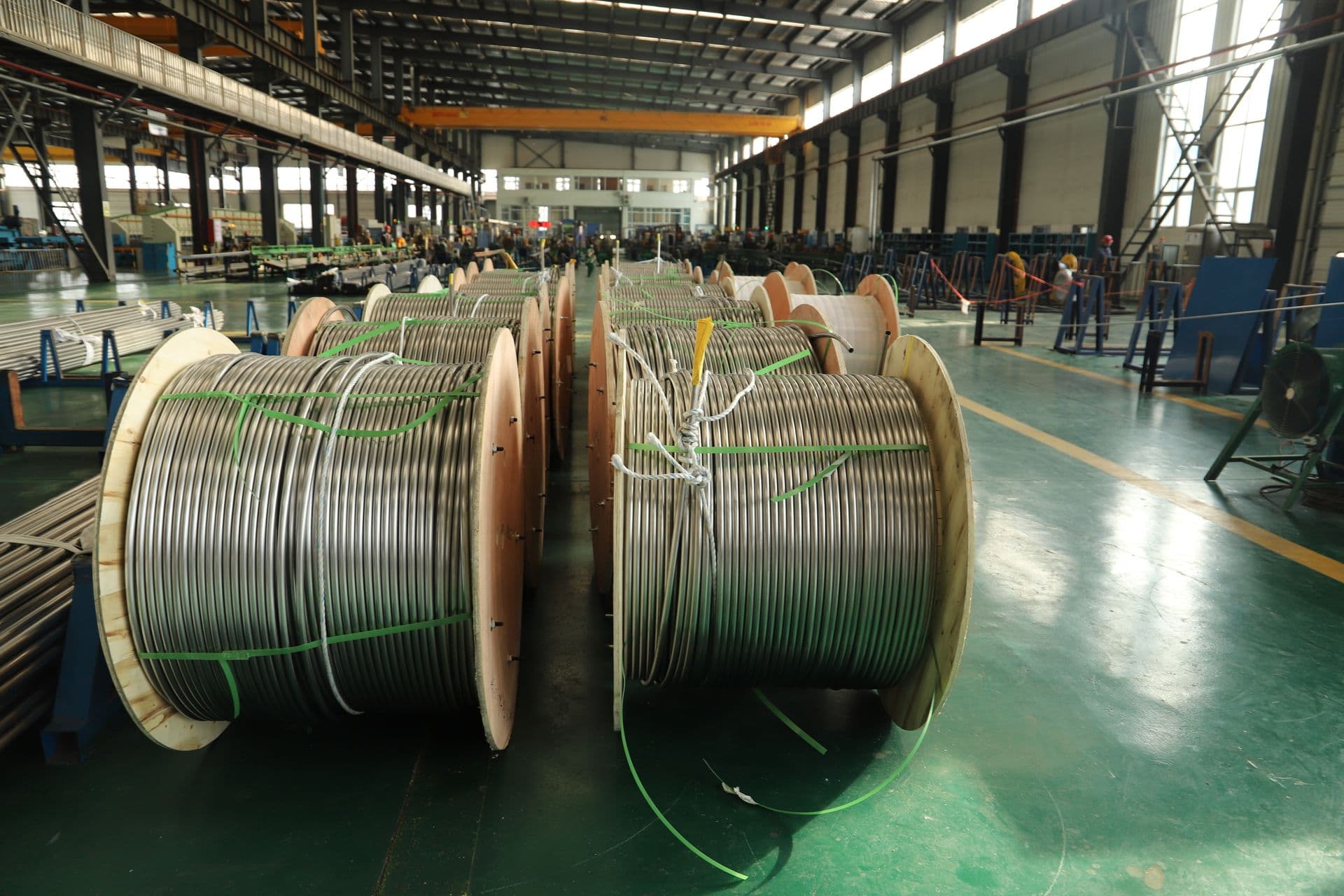 Power and control cables for industrial electrical installations